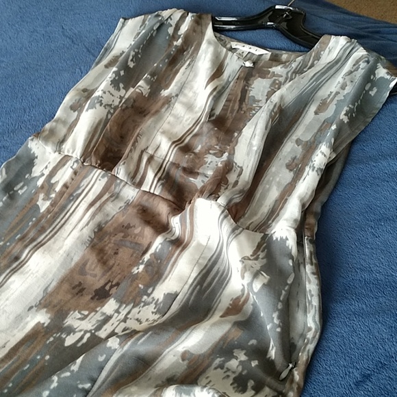 CABI small sheer tunic style top - Picture 4 of 4